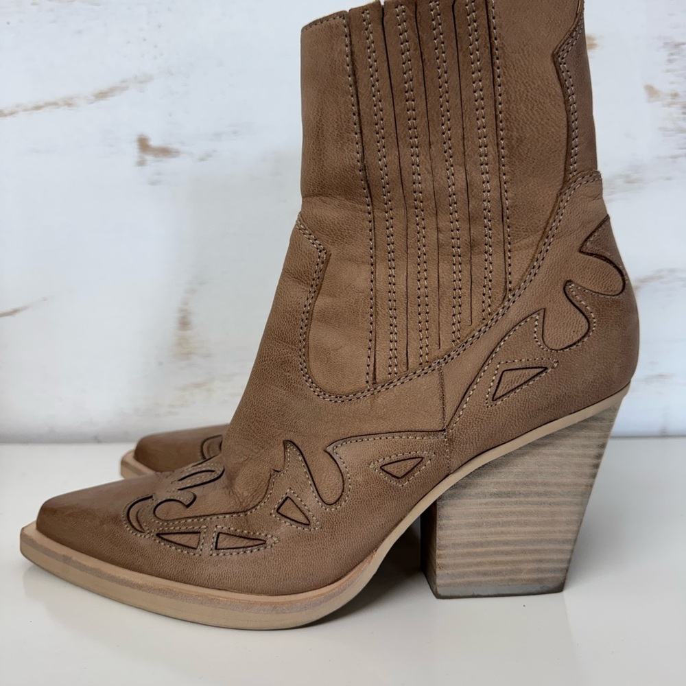 Dolce Vita Tan Western-Style Heeled Boots